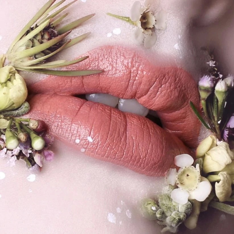 Satin Luxe Lipstick - Miss Olivia Apricot | Suzy